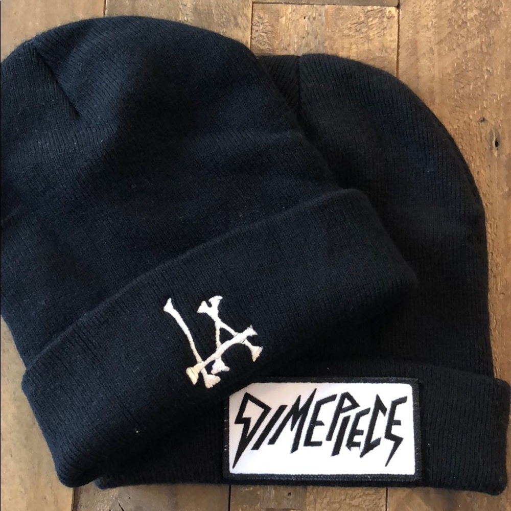 2 black beanies